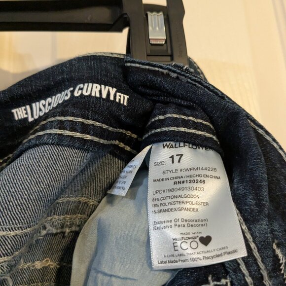 Wallflower Luscious Curvy Fit Boot Cut Jeans | Size 17 Junior | Insta Stretch De - Picture 4 of 5